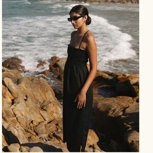 Modern Sunday Lace Up Midi Dress